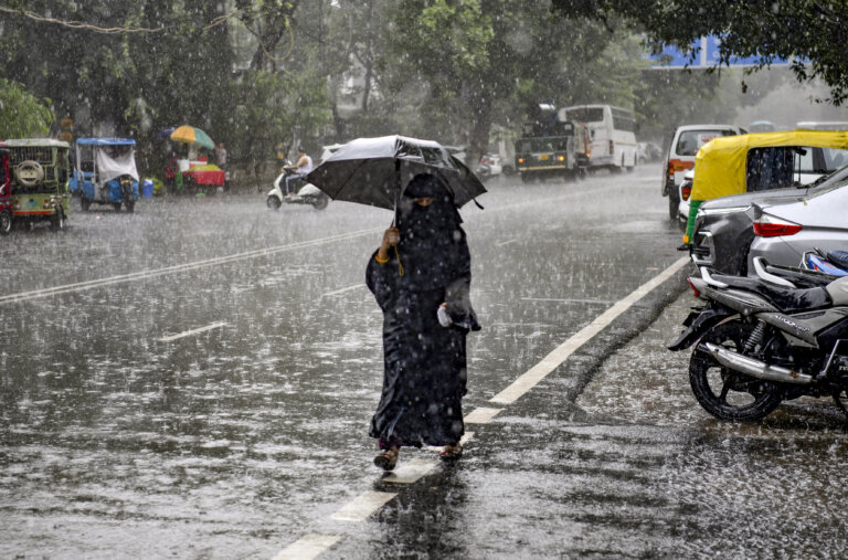 delhi-ncr-weather-update-heatwave-cloud-rain