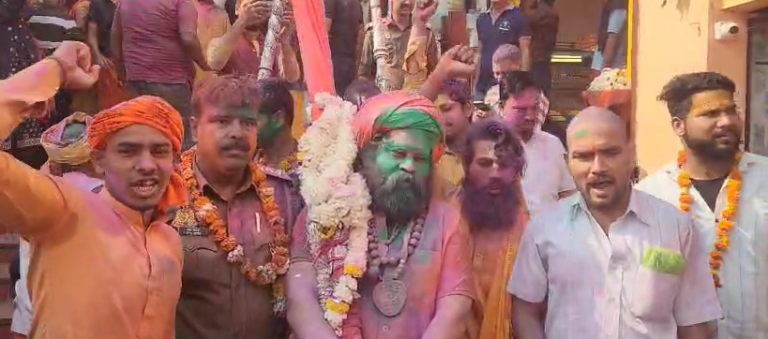 Rangbhari Ekadashi | Sadhu saints played Holi | shreshth uttar pradesh |