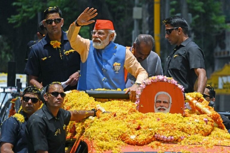 PM NARENDRA MODI | BJP | ROAD SHOW | LOKSABHA CHUNAV 2024 | VARANASI | SHRESHTH UTTAR PRADESH