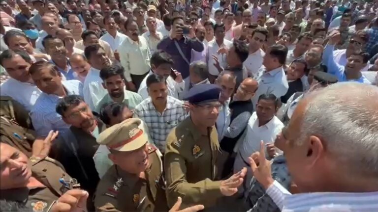 Teachers sit on protest in Varanasi over killing of teacher