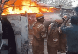 Fire breaks out in rakhi mandi | rakhi mandi in kanpur |