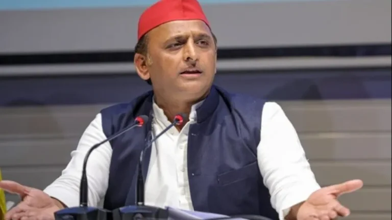 Akhilesh Yadav raised questions on arrests made in Hathras incident