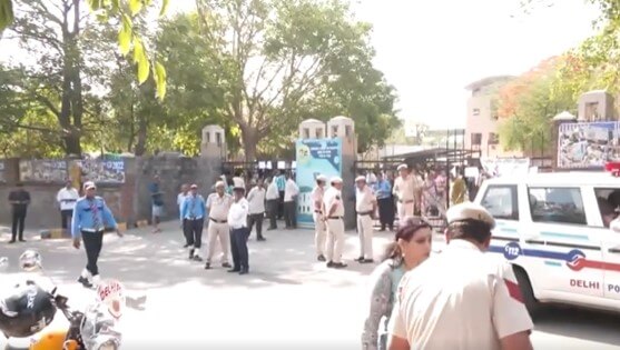 Delhi Bomb Threat | Bomb | Delhi School