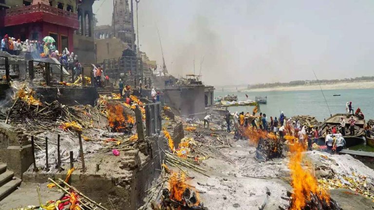 Heat wave in Kashi queue of dead bodies at Manikarnika Ghat