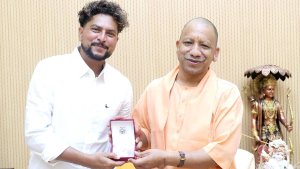 Kuldeep Yadav Met CM Yogi | CM Yogi Adityanath | Kuldeep Yadav | Shreshth Uttar Pradesh |