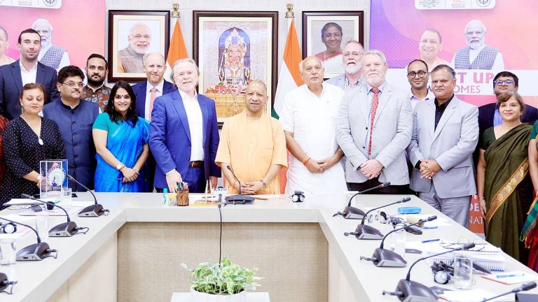 Australian High Commissioner Philip Green Met CM Yogi | Shresth uttar Pradesh |