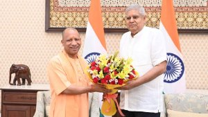 CM Yogi Met Vice President Jagdeep Dhankhar | Shresth uttar Pradesh |