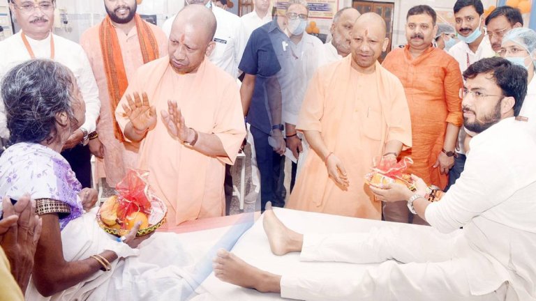 blood donation camp in Varanasi | CM Yogi inaugurated blood donation camp in Varanasi | Shresth uttar Pradesh |