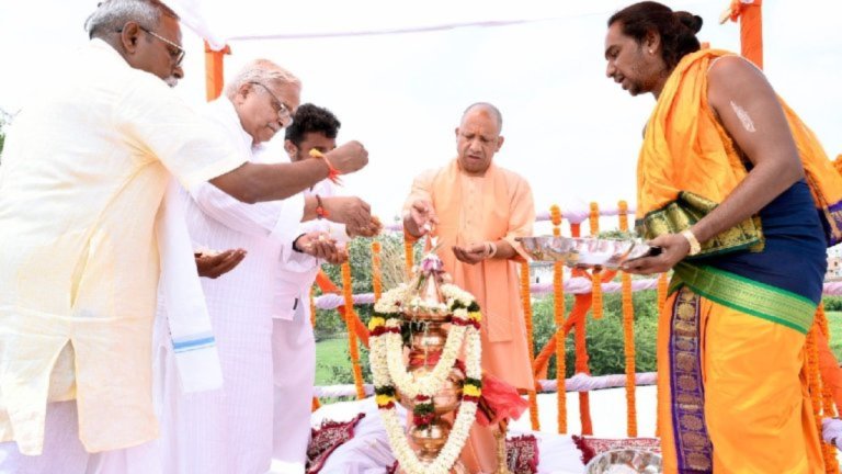 ram-nath-swami-temple-will-fulfill-the-resolve-of-one-india-best-india-cm-yogi read