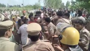 moradabad-police-villager-clash-after-man-death-road-jam-illegal-mining