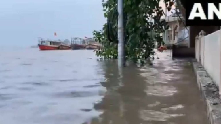 Varanasi | water level of the River Ganga in Varanasi | Shresth uttar Pradesh |