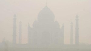 Agra AQI Poison is dissolving in the climate before Diwali tiny particles of dust are in the air