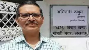 retired-ips-amitabh-thakur-detained-in-gorakhpur-then-sent-to-lucknow-case-filed