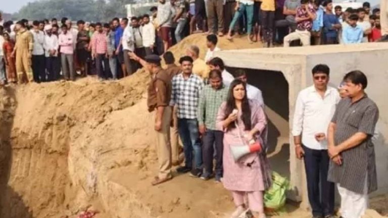 Kasganj Soil Collapsed | Shresth uttar Pradesh |